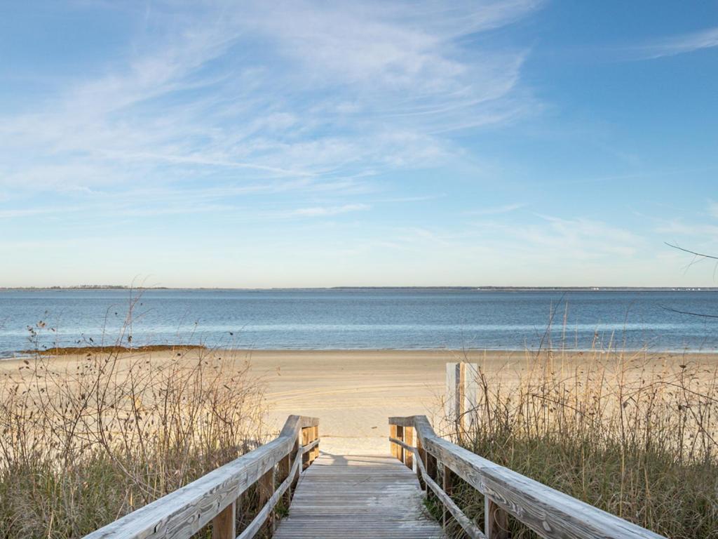 Beach Racquet A210 Apartment Tybee Island Bagian luar foto