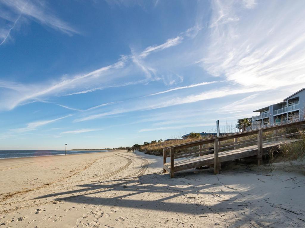 Beach Racquet A210 Apartment Tybee Island Bagian luar foto